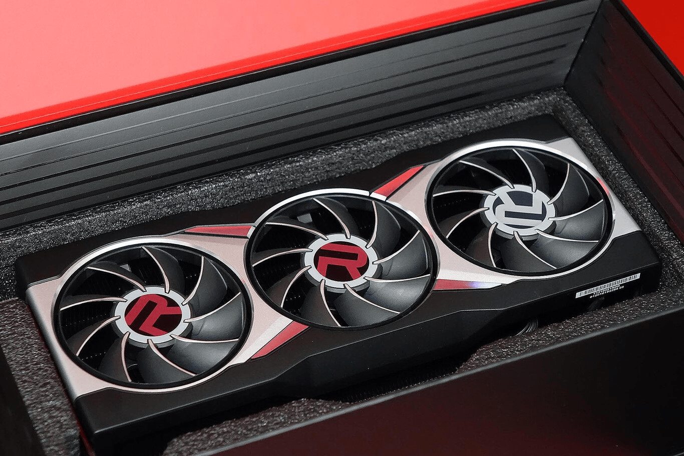 کارت گرافیک RX 6900 XT