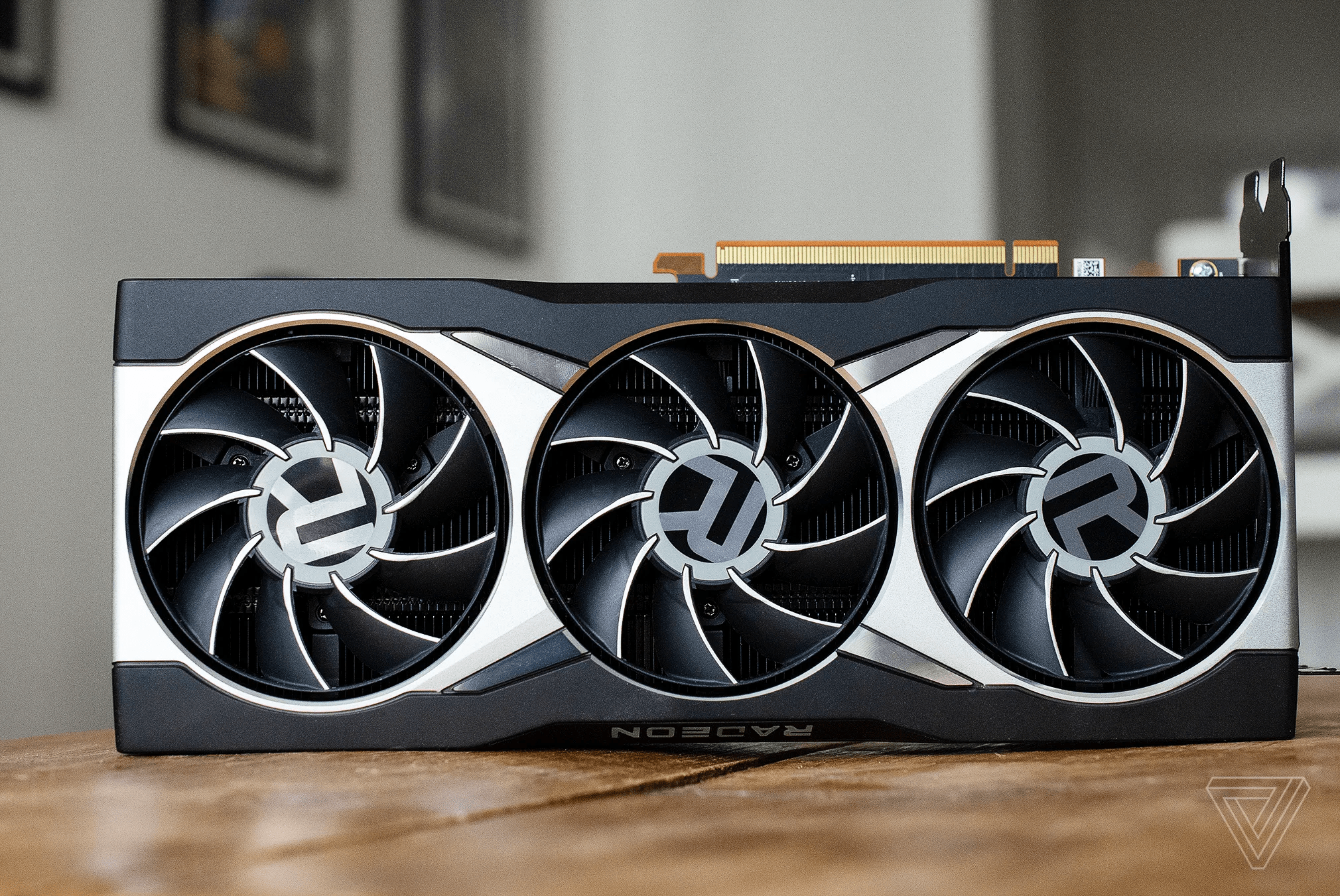 کارت گرافیک RX 6800 XT